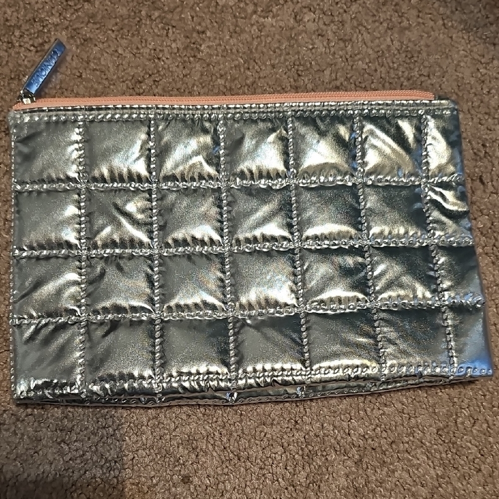 Clinique Silver Quilted Pouch
